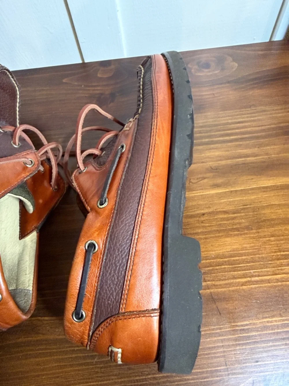 L.L. Bean Men’s Leather Boat Shoes Brown Lace Up Moc Toe Outdoor Comfort Size 11